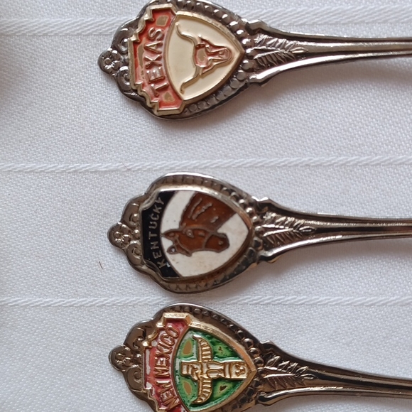 Vintage American Motif Collector Spoons- Set of 16 - Picture 16 of 16